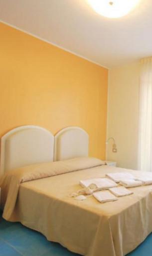 abruzzo-resort it three-room-apartments-holidays-in-tortoreto-lido 006